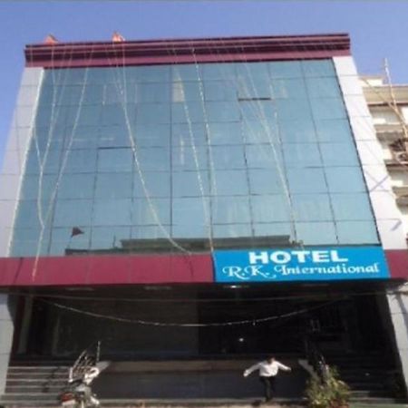 לקנאו Hotel R K International מראה חיצוני תמונה